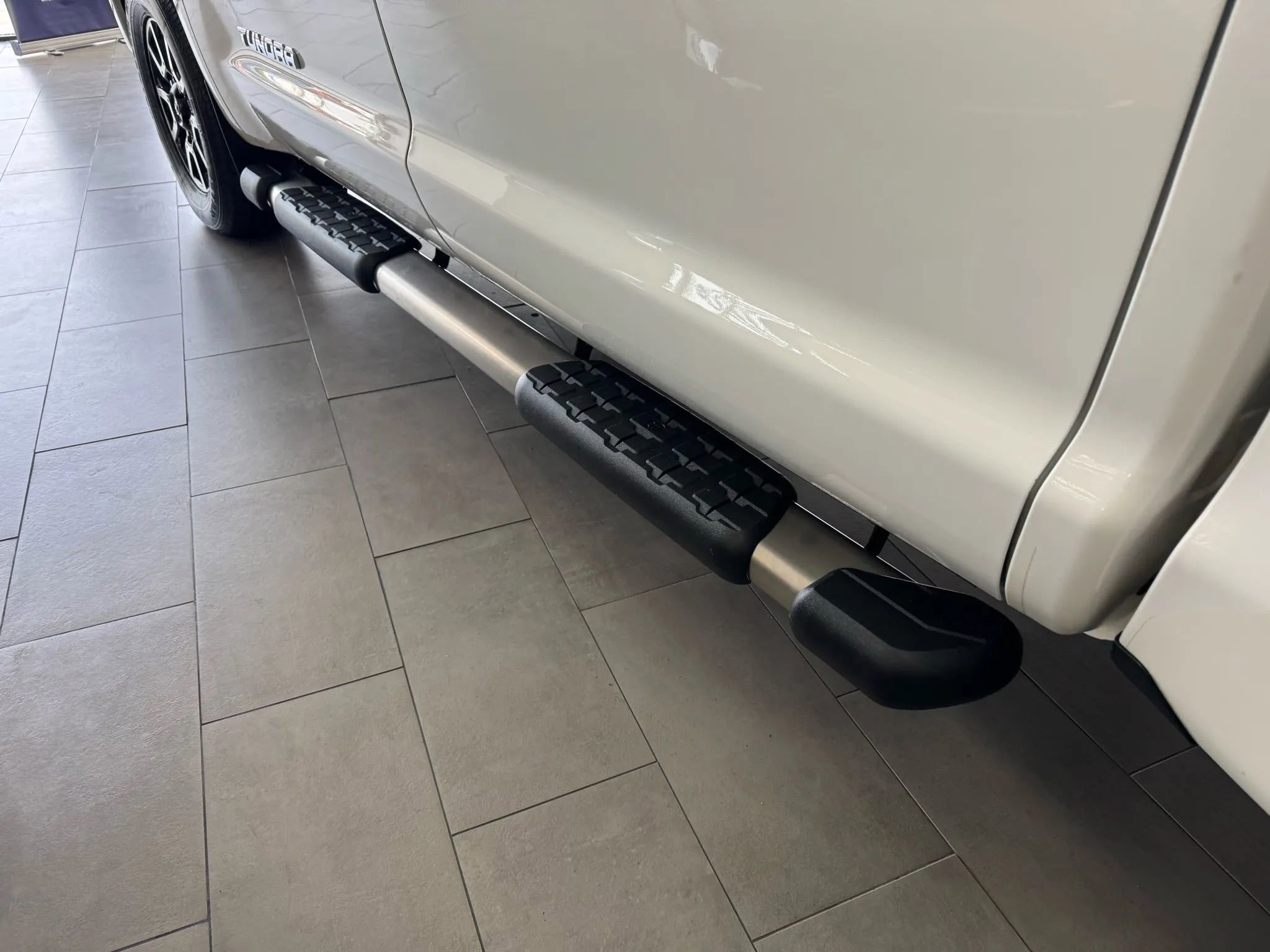 Used 2017 Toyota Tundra Limited w/ Limited Premium Package AWD/4WD image 33