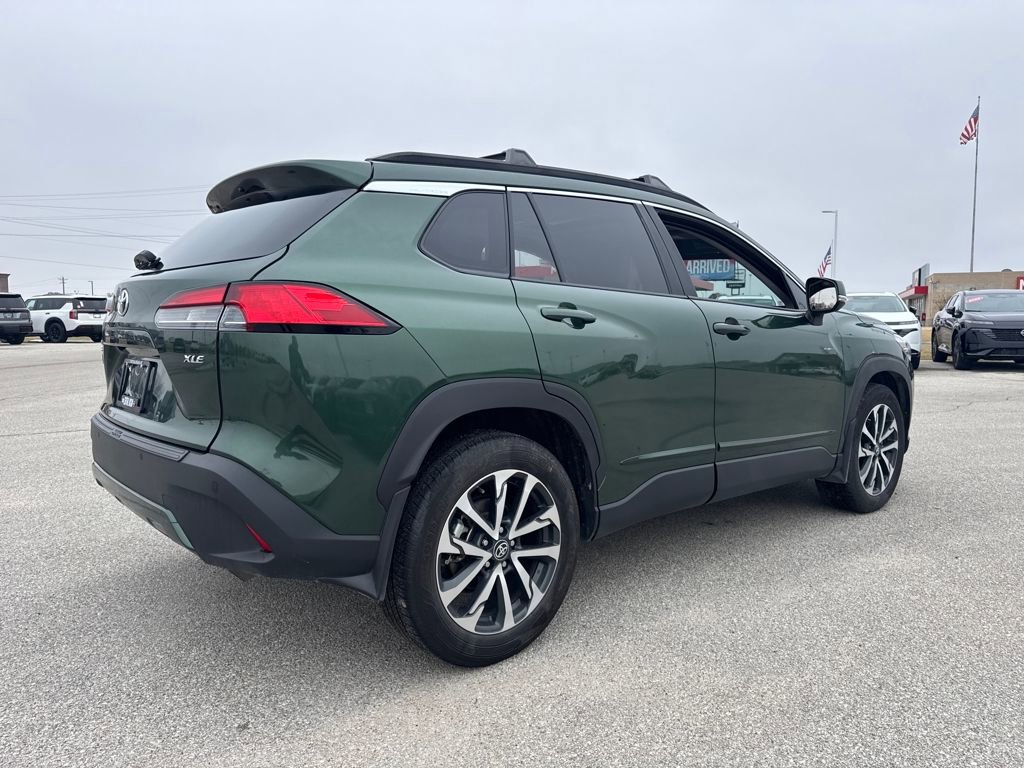 Used 2024 Toyota Corolla Cross XLE image 6