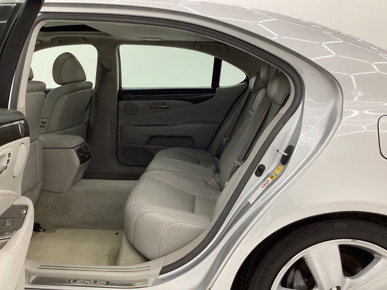 Used 2008 Lexus LS 460 L RWD image 20
