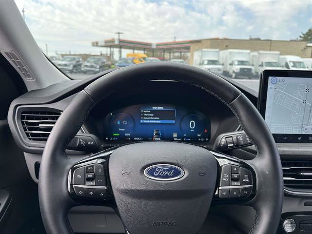 Used 2024 Ford Escape Platinum AWD/4WD image 17