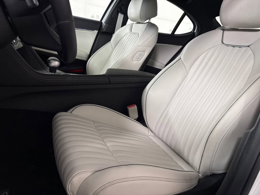 New 2025 Genesis G70 2.5T w/ Sport Prestige Package image 14