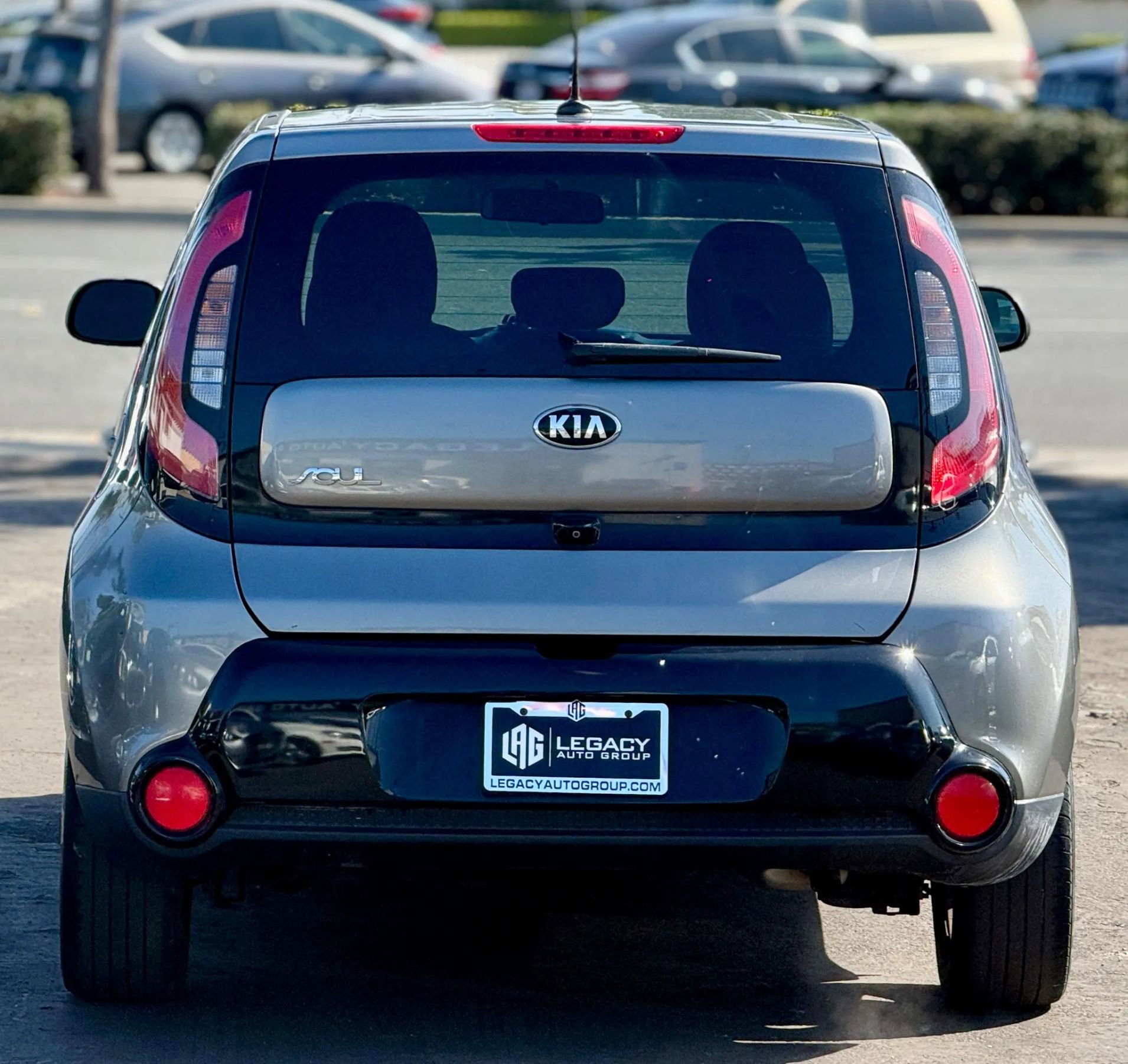 Used 2016 Kia Soul + image 2