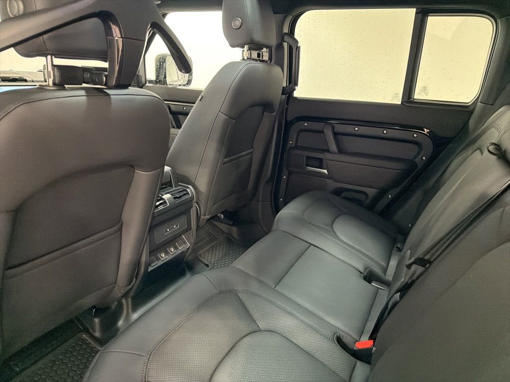 Used 2025 Land Rover Defender 110 S AWD/4WD image 21