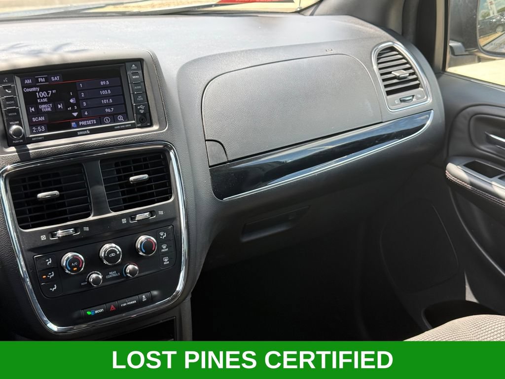 Used 2020 Dodge Grand Caravan SE FWD image 19