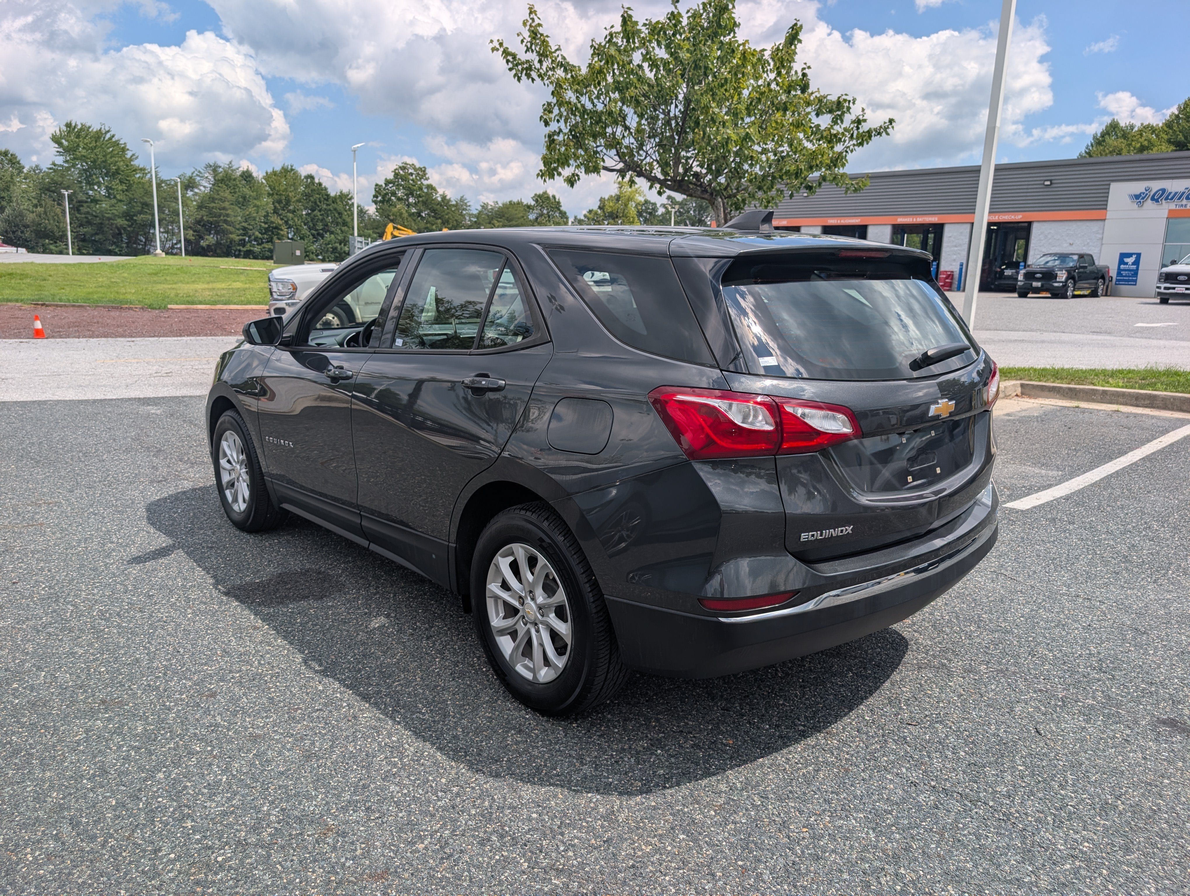 Used 2018 Chevrolet Equinox LS FWD image 6