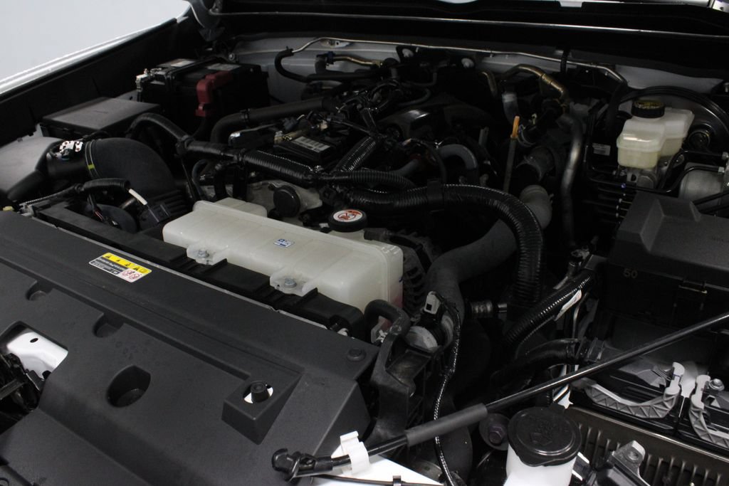 Used 2025 Toyota Tacoma TRD Off-Road AWD/4WD image 14