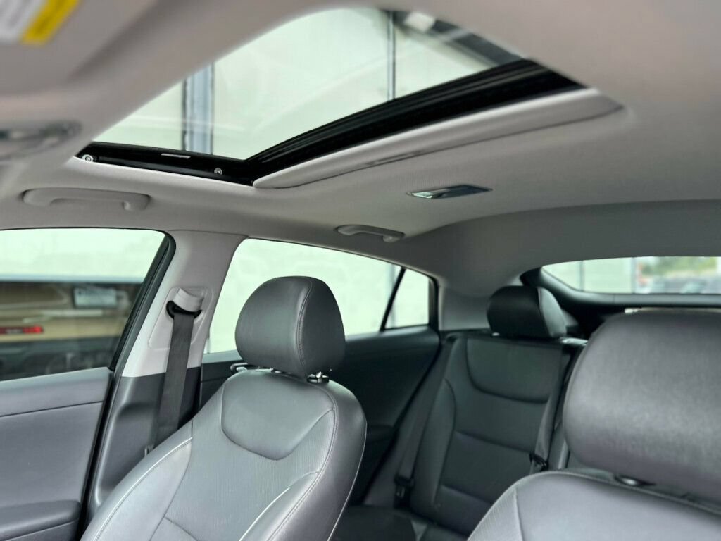 Used 2021 Hyundai Ioniq Limited FWD image 29