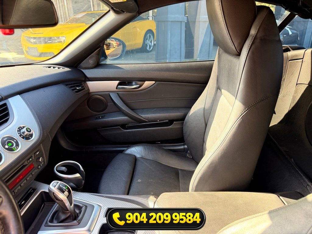 Used 2011 BMW Z4 sDrive35is image 22