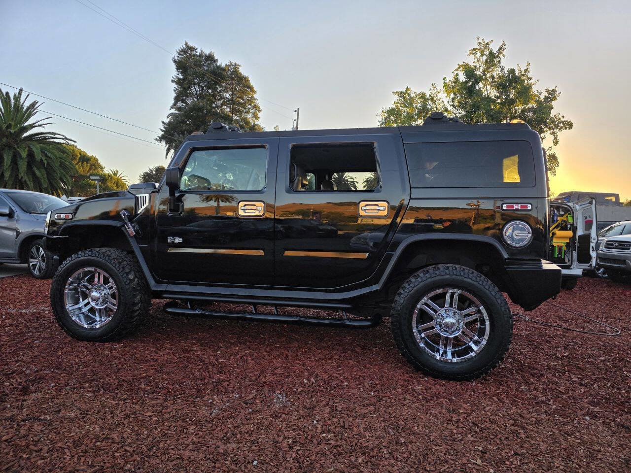 Used 2005 HUMMER H2 image 7