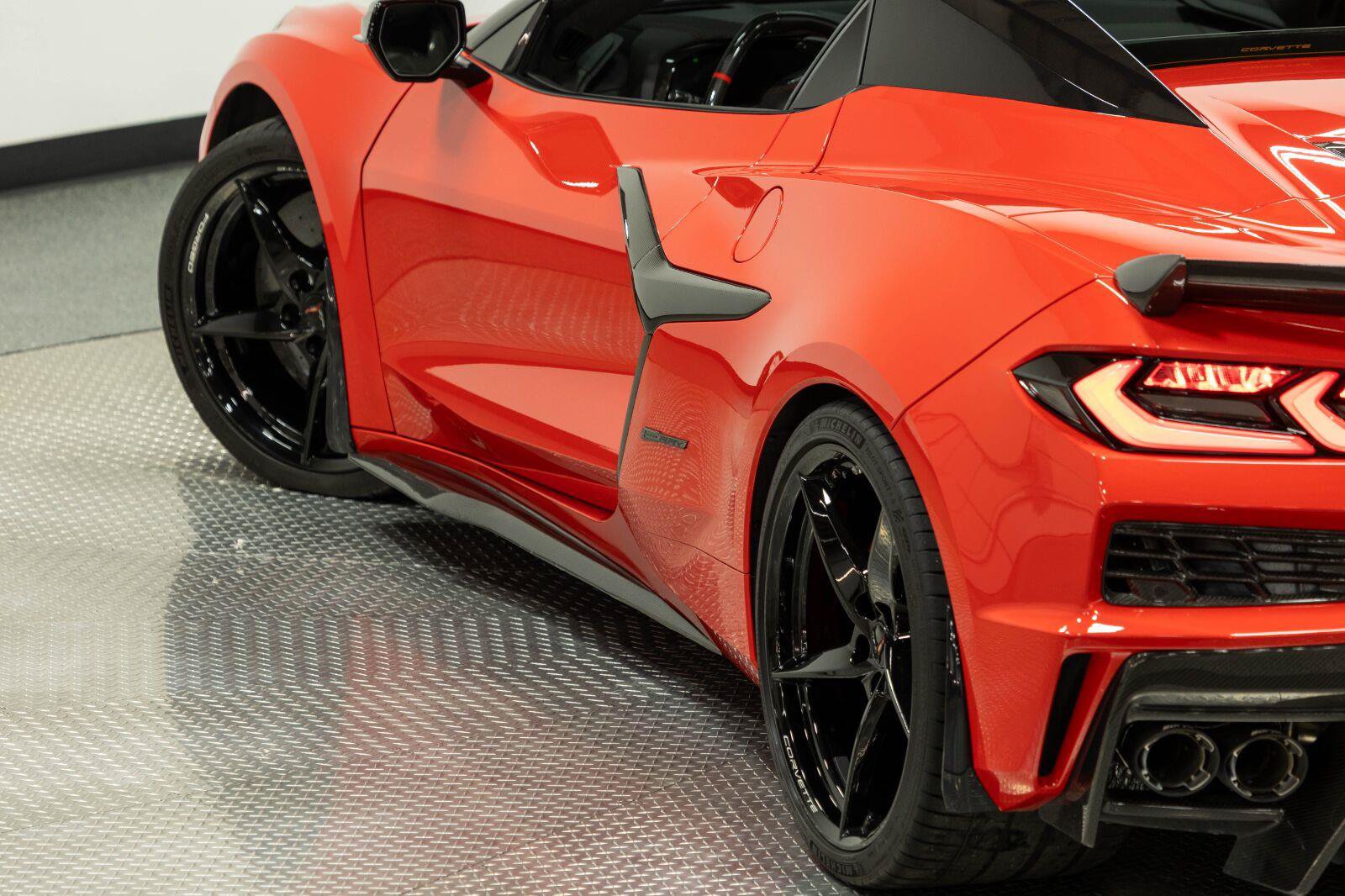 Used 2024 Chevrolet Corvette E-Ray AWD/4WD image 44