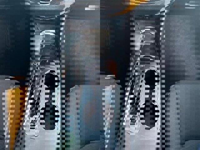 Used 2022 Chevrolet Malibu LT image 30