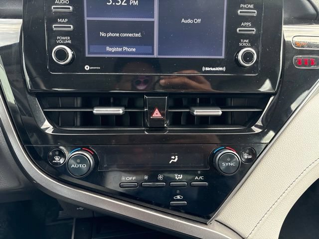 Used 2024 Toyota Camry SE FWD image 17
