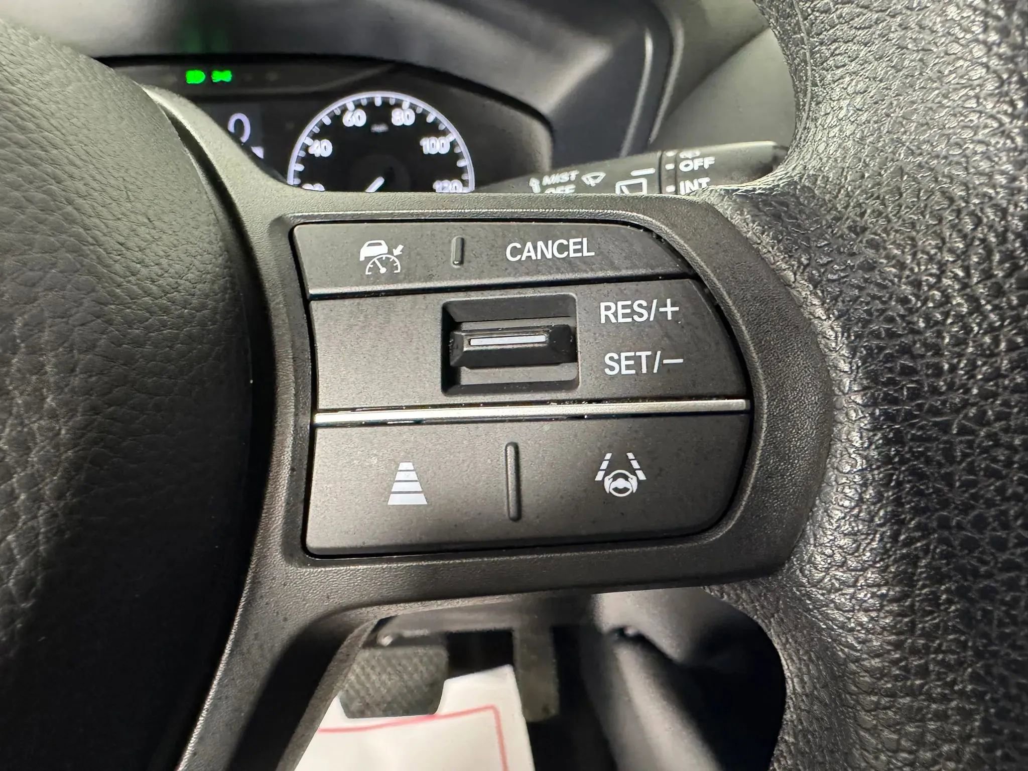 Used 2023 Honda HR-V LX image 16
