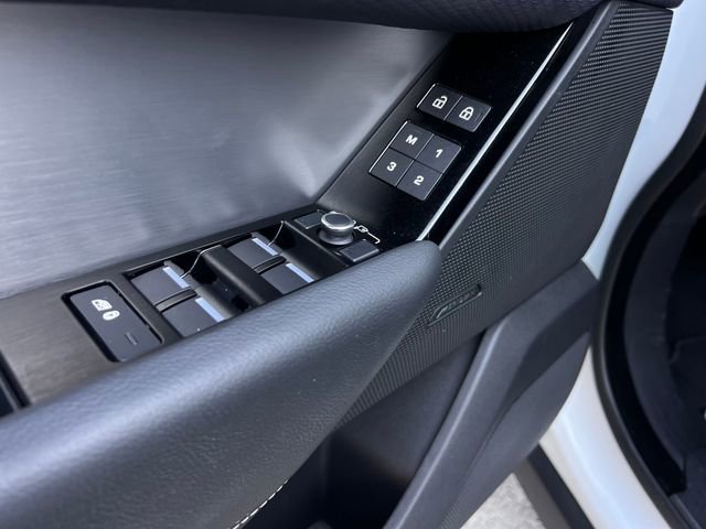Used 2021 Land Rover Range Rover Velar R-Dynamic S image 10