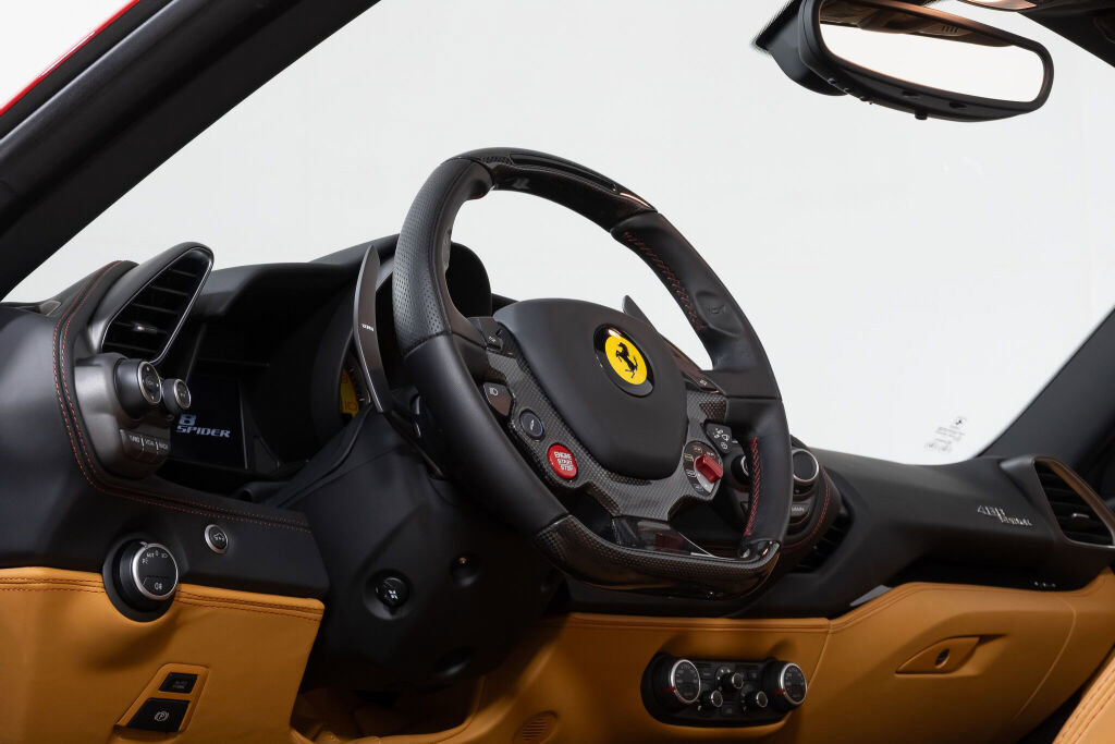 Used 2018 Ferrari 488 Spider image 30