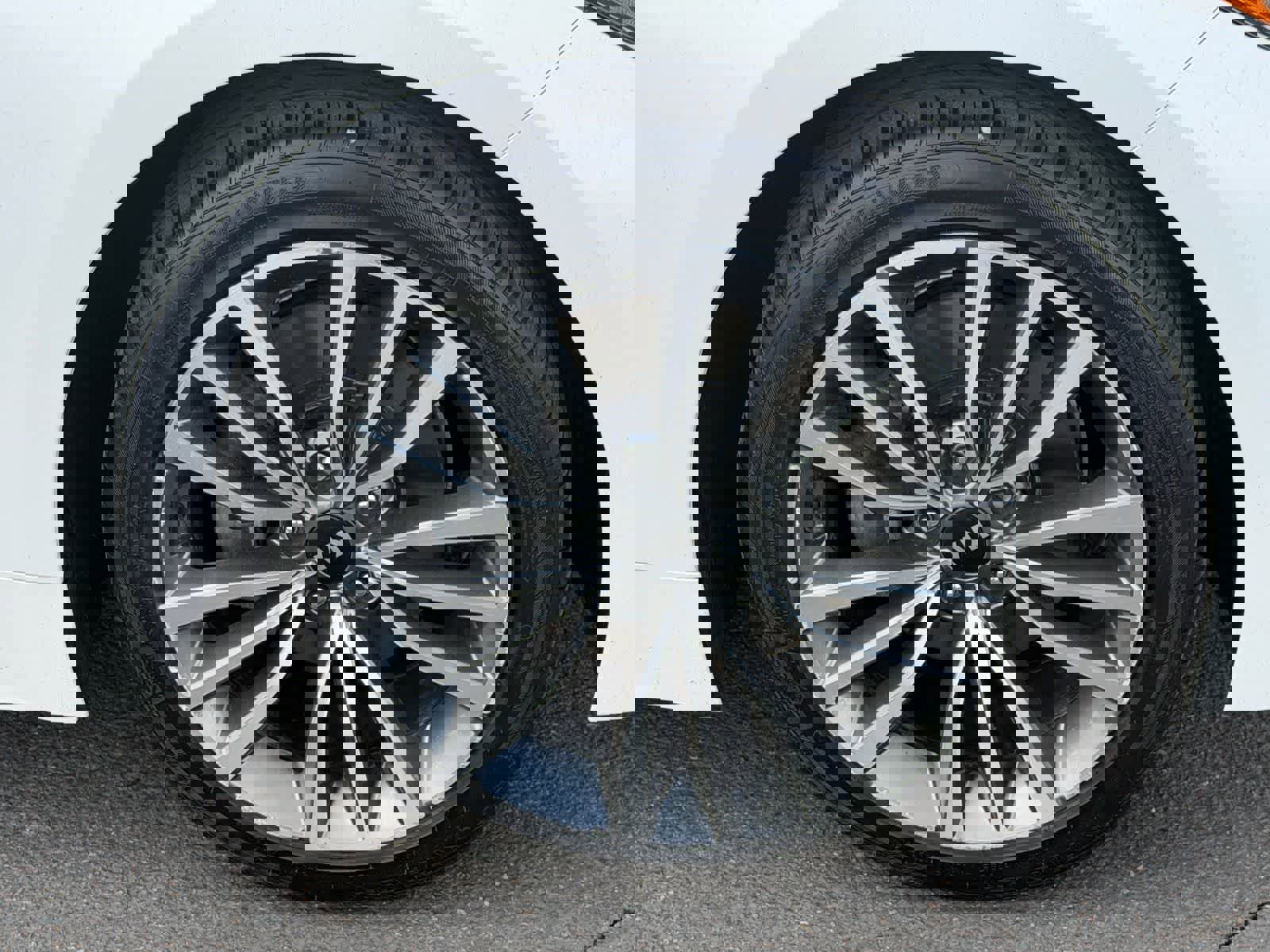 Used 2019 Kia Stinger Premium image 10