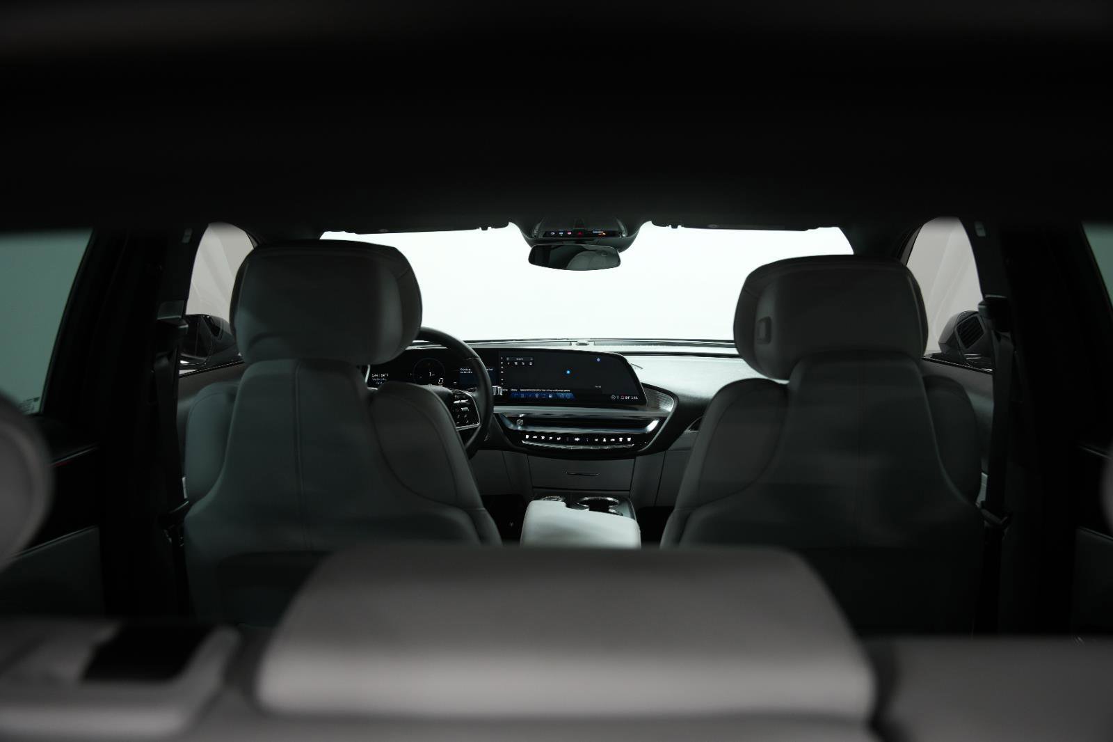 Used 2024 Cadillac Lyriq Luxury image 13