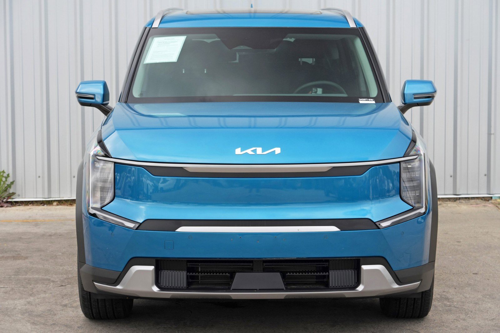 Used 2024 Kia EV9 Wind image 48