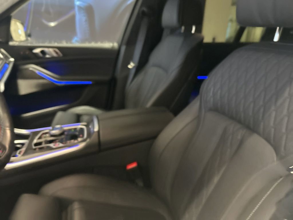 Used 2024 BMW X7 M60i w/ Executive Package image 6