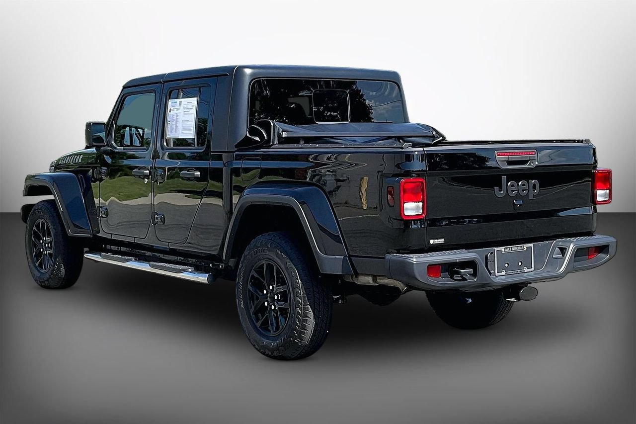 Used 2023 Jeep Gladiator Sport AWD/4WD image 6