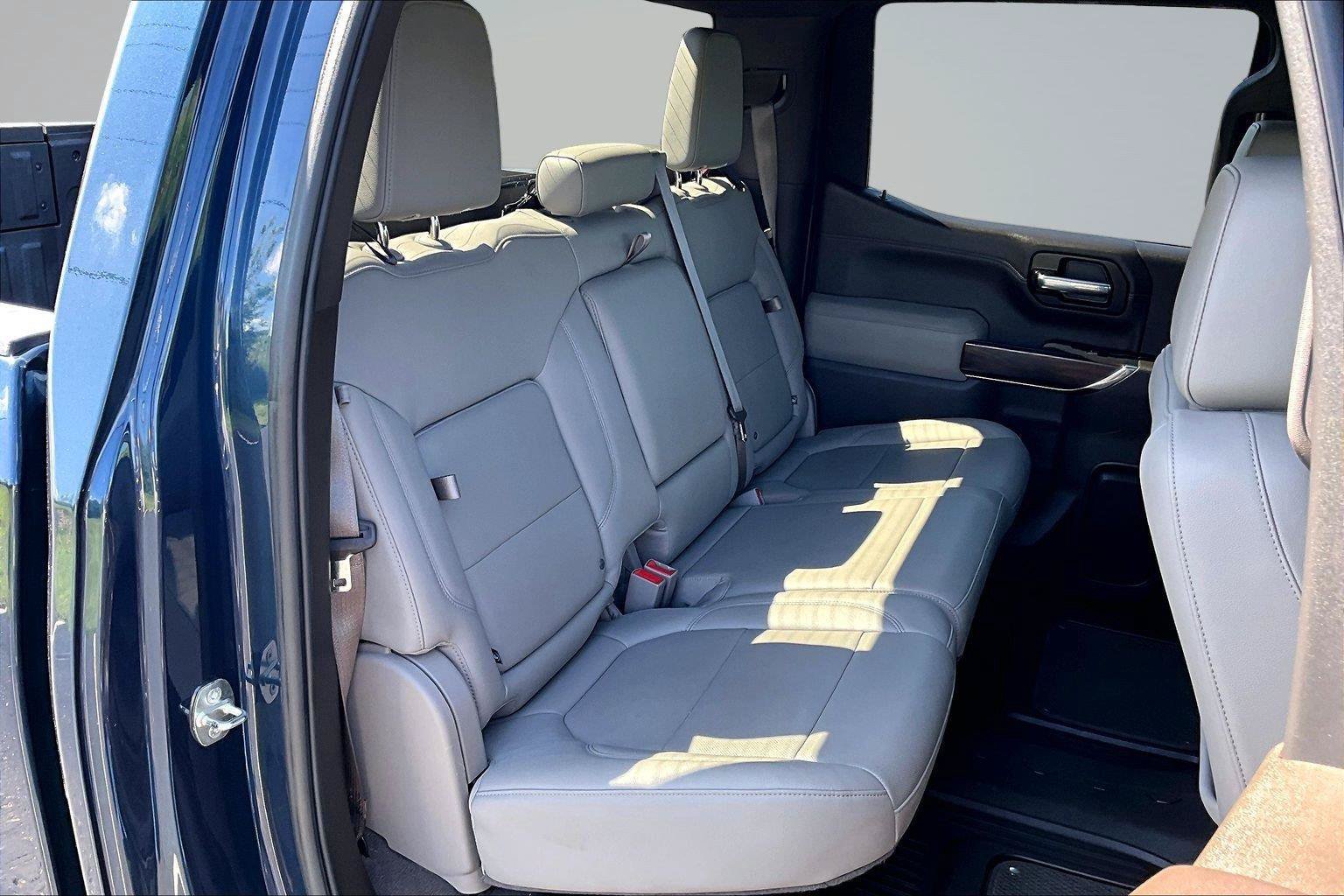 Used 2021 GMC Sierra 1500 SLT w/ X31 Off-Road Package AWD/4WD image 28