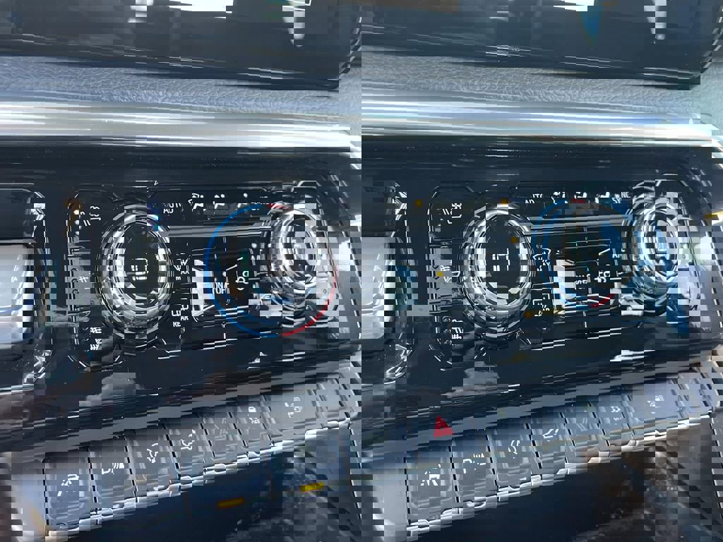 Certified 2023 GMC Sierra 1500 Denali image 22