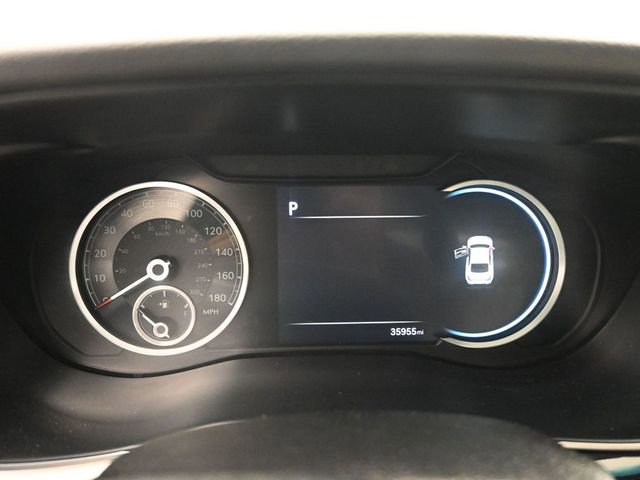 Used 2025 Genesis G70 2.5T image 11