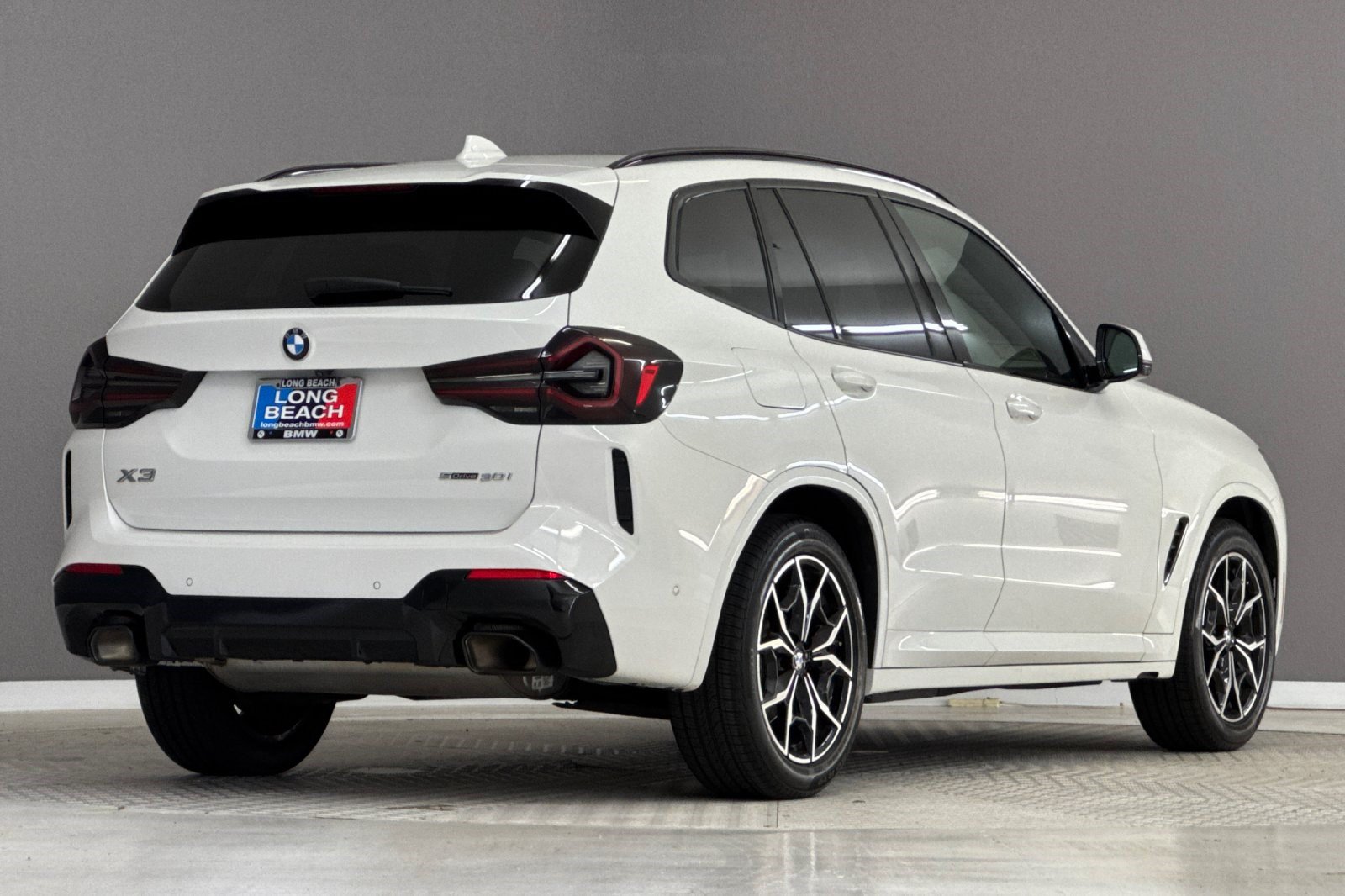 Used 2024 BMW X3 sDrive30i w/ Premium Package RWD image 9