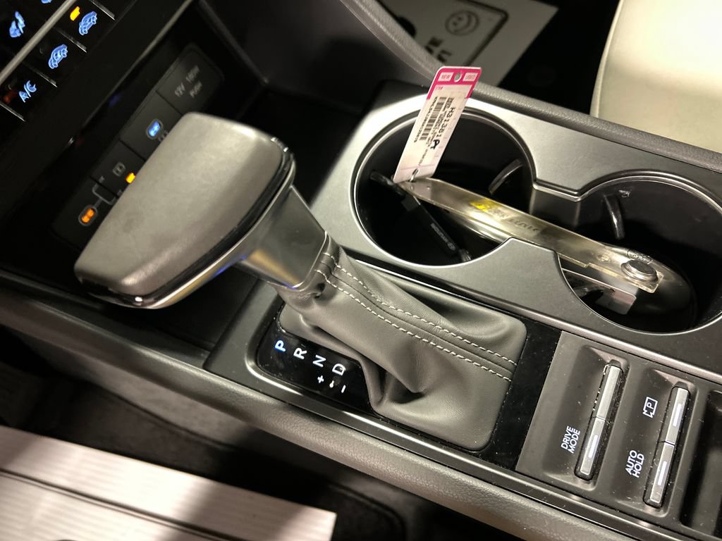 Used 2025 Hyundai Sonata SE FWD image 18