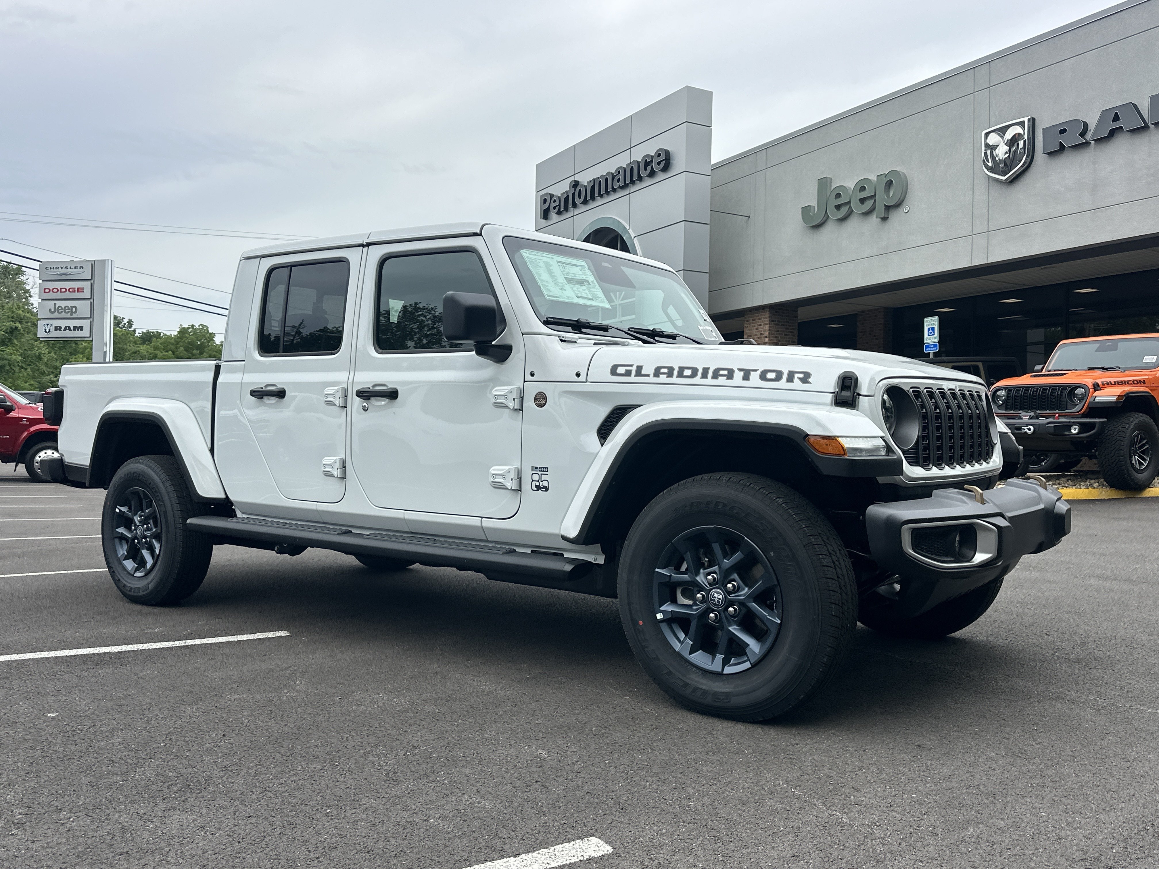 New 2026 Jeep Gladiator Sport AWD/4WD image 19