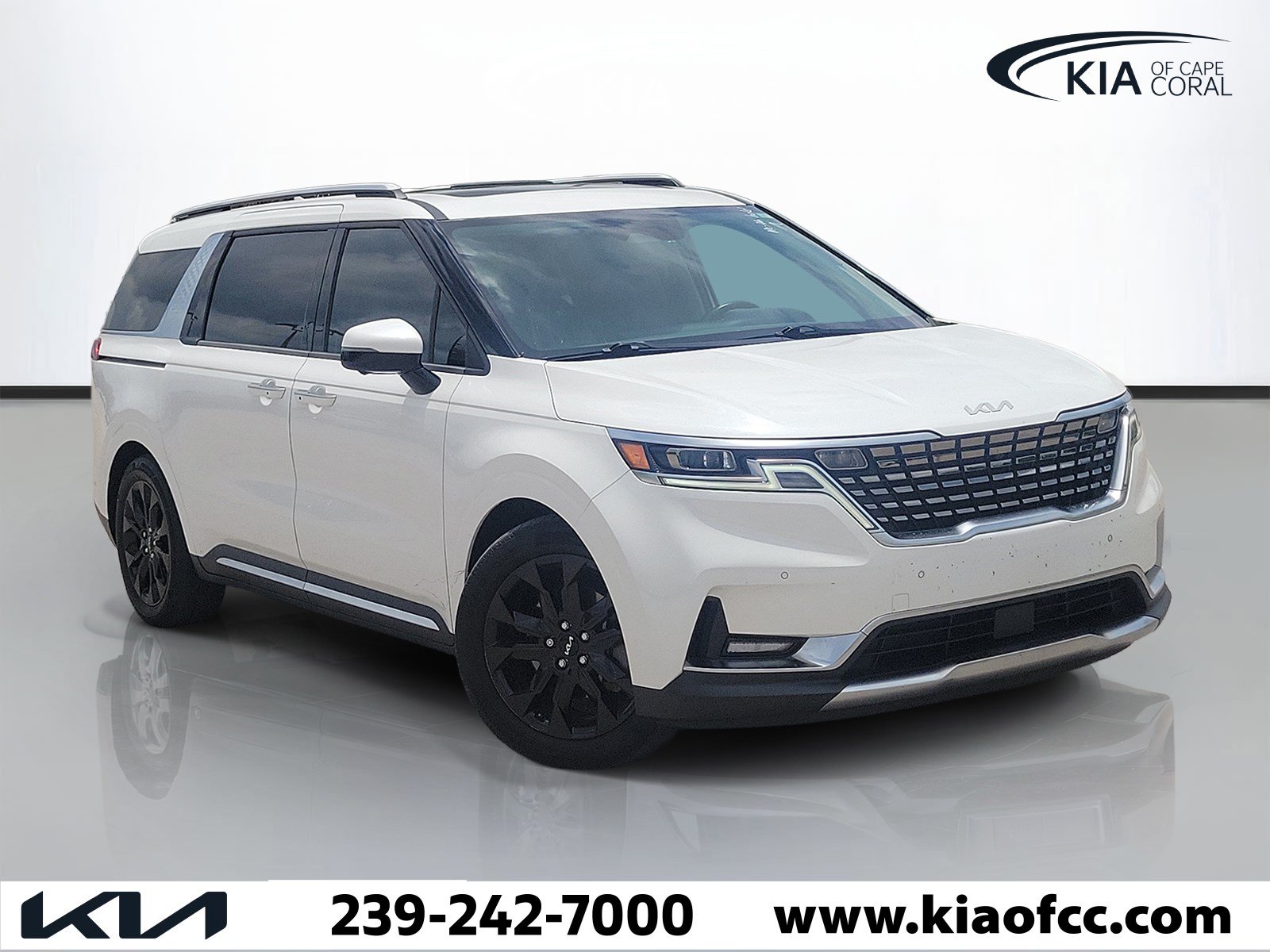 Used 2022 Kia Carnival SX Prestige FWD image 1
