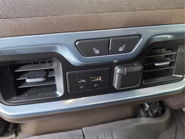 Certified 2022 GMC Sierra 3500 Denali AWD/4WD image 13