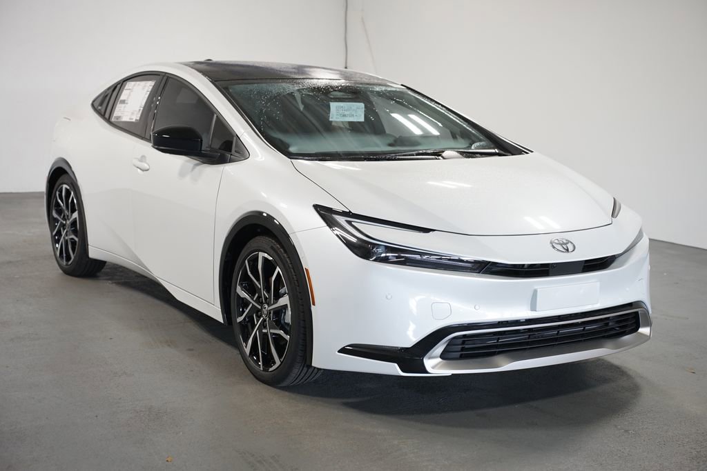 New 2026 Toyota Prius Plug-In Hybrid image 3