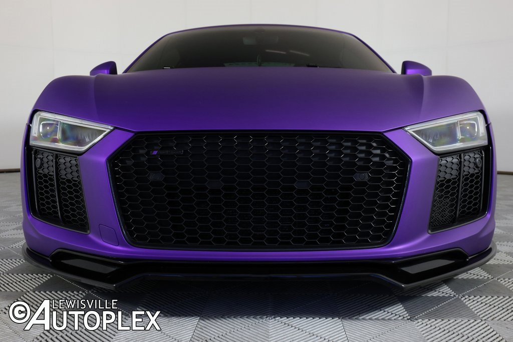 Used 2017 Audi R8 V10 w/ Carbon Exterior Package image 5