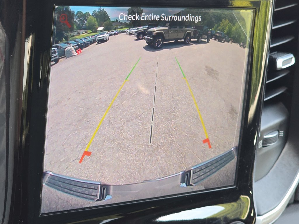 Used 2022 RAM 1500 Big Horn AWD/4WD image 9