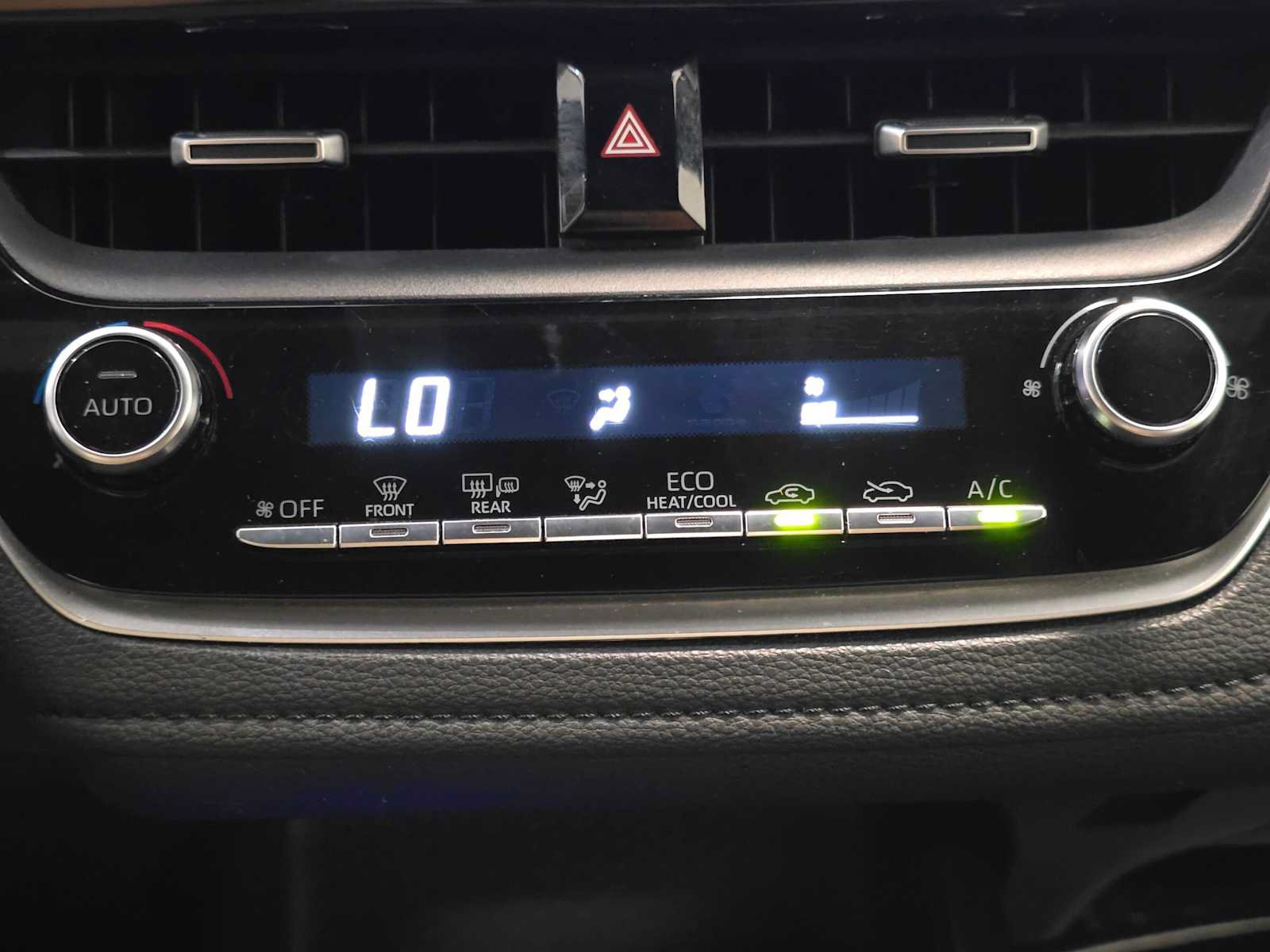 Used 2020 Toyota Corolla SE FWD image 14