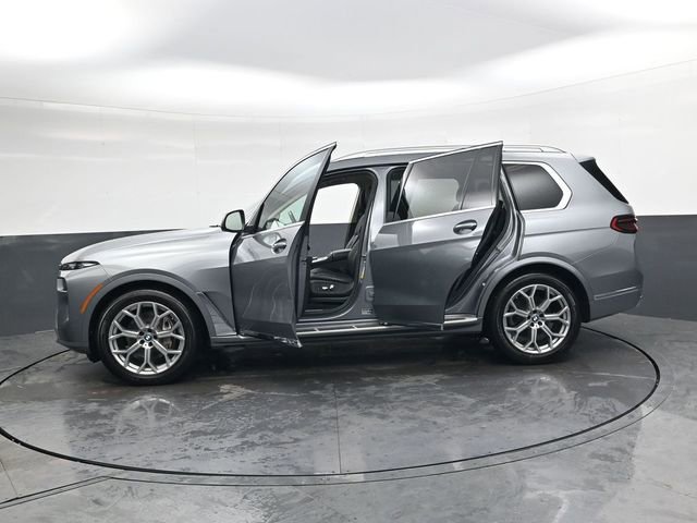 Used 2024 BMW X7 xDrive40i image 43