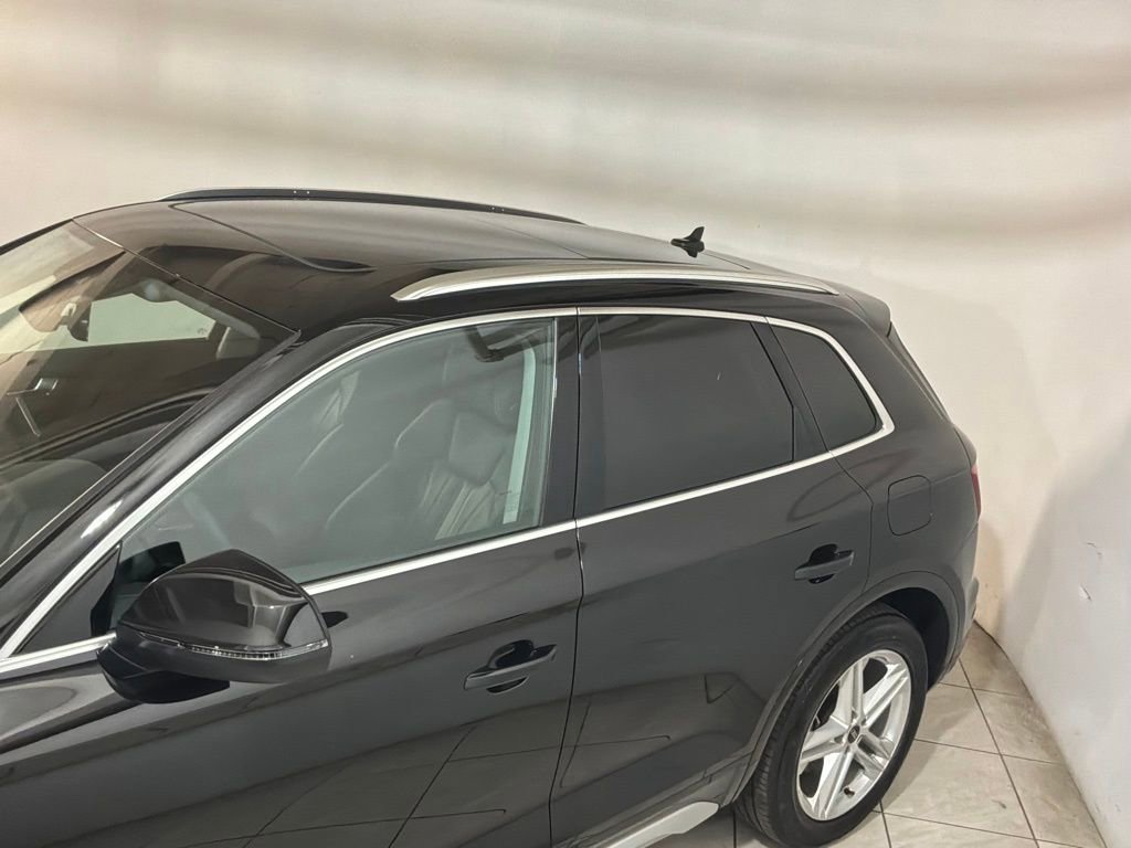 Used 2023 Audi Q5 e Premium w/ Convenience Package image 23