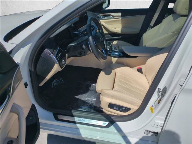 Used 2023 BMW 530i w/ Convenience Package RWD image 17