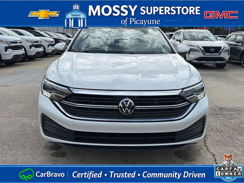 Used 2023 Volkswagen Jetta SE w/ Panoramic Sunroof Package FWD image 12