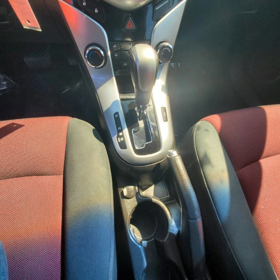 Used 2011 Chevrolet Cruze LT FWD image 18