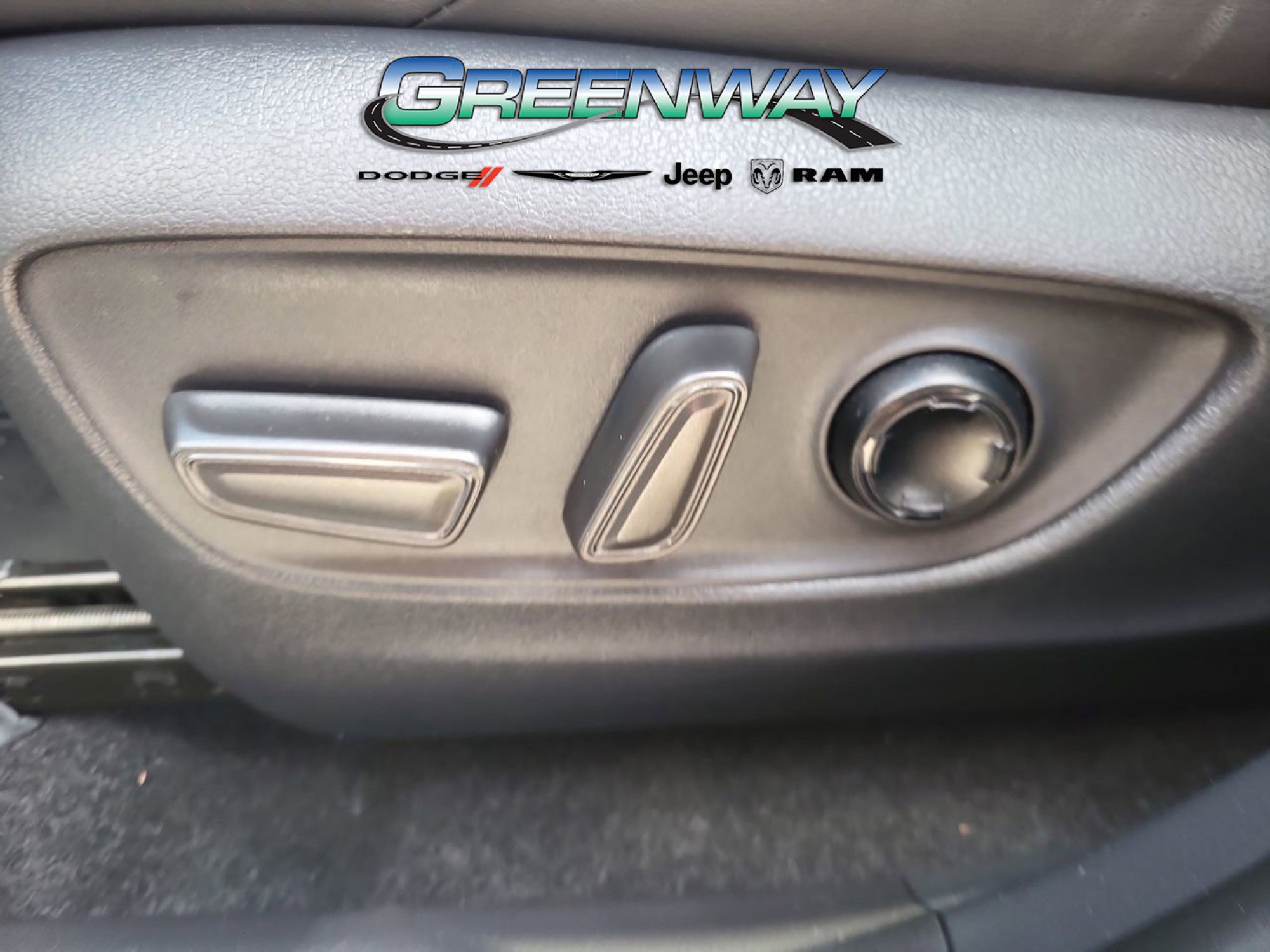Used 2024 Toyota Venza Limited AWD/4WD image 21