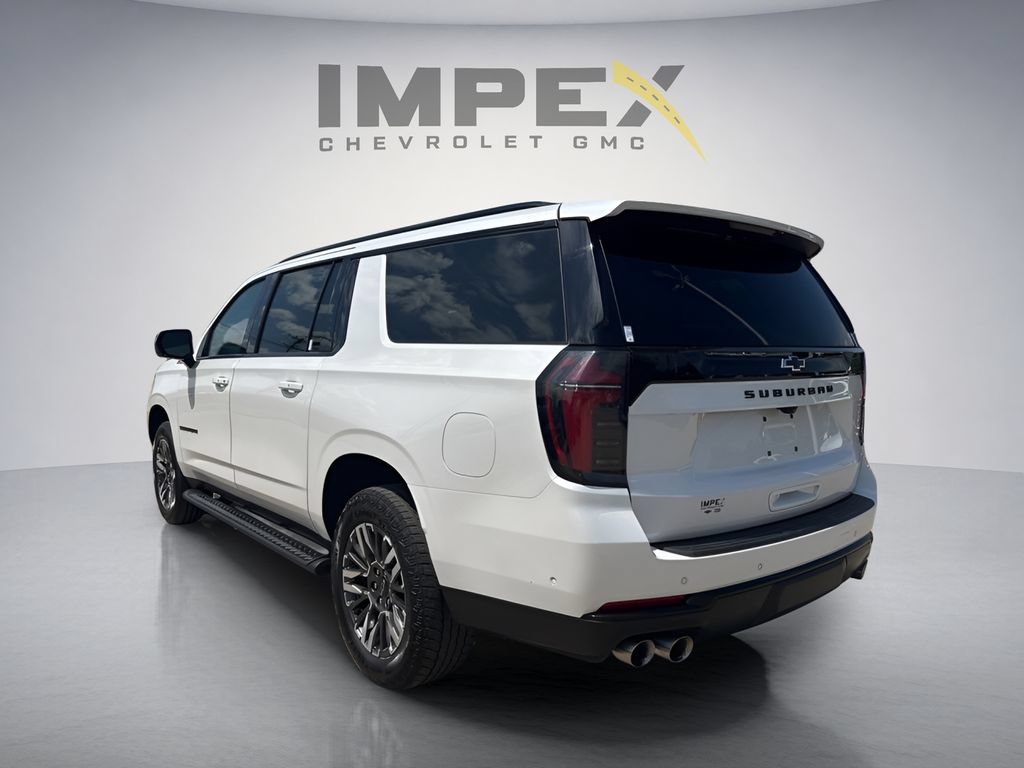 Used 2025 Chevrolet Suburban Z71 AWD/4WD image 3