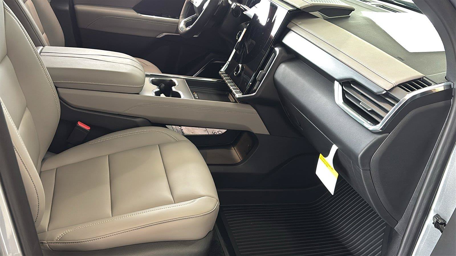 New 2026 GMC Acadia Elevation w/ Elevation Premium Package FWD image 20