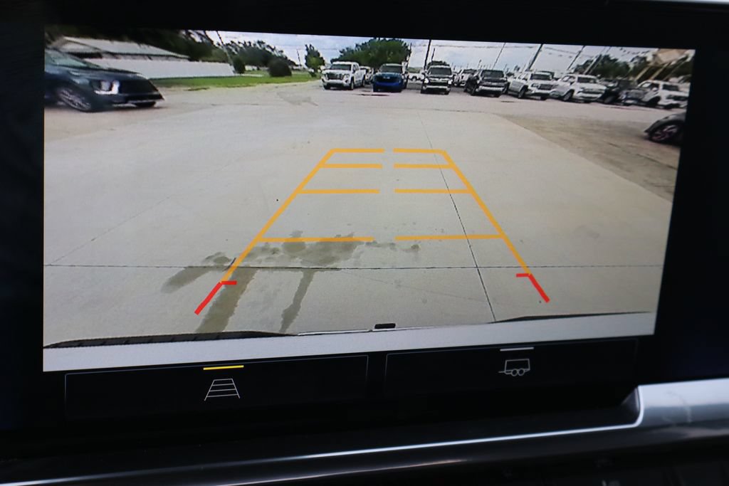 Used 2025 Chevrolet Silverado 1500 LT RWD image 16