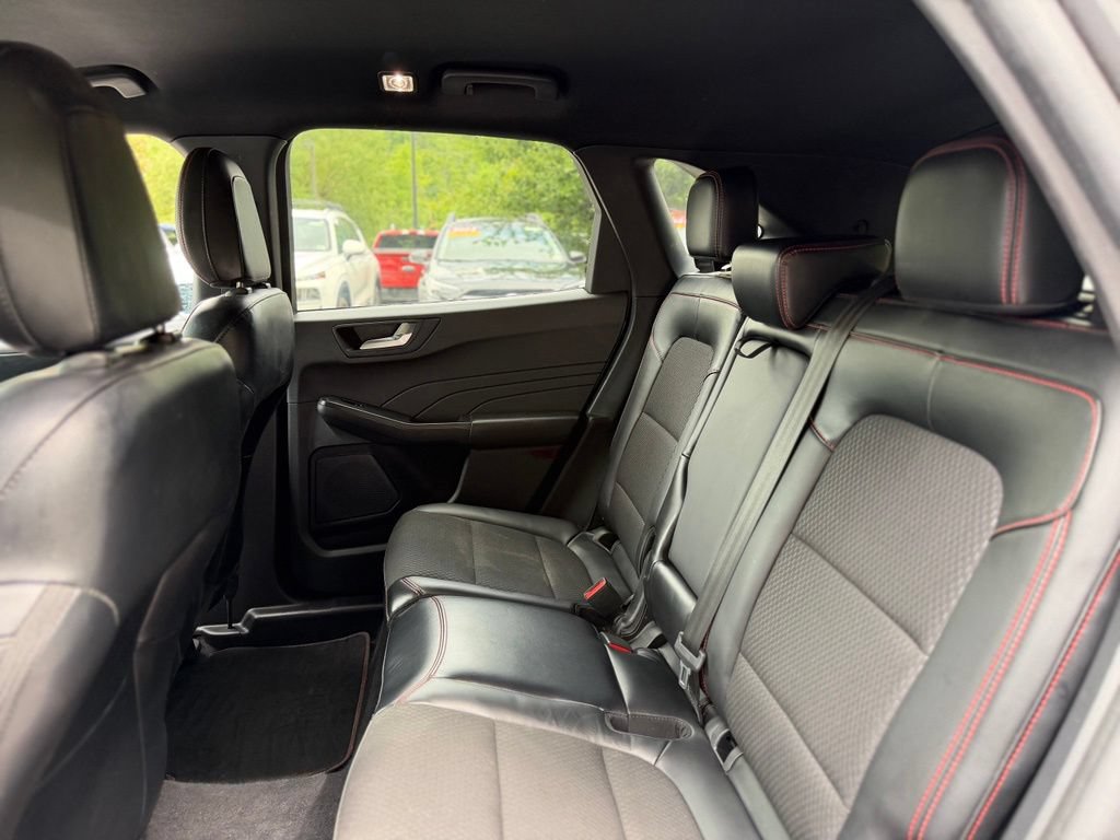 Used 2023 Ford Escape ST-Line Select w/ Tech Pack #1 AWD/4WD image 5