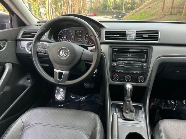 Used 2014 Volkswagen Passat Wolfsburg Edition image 16