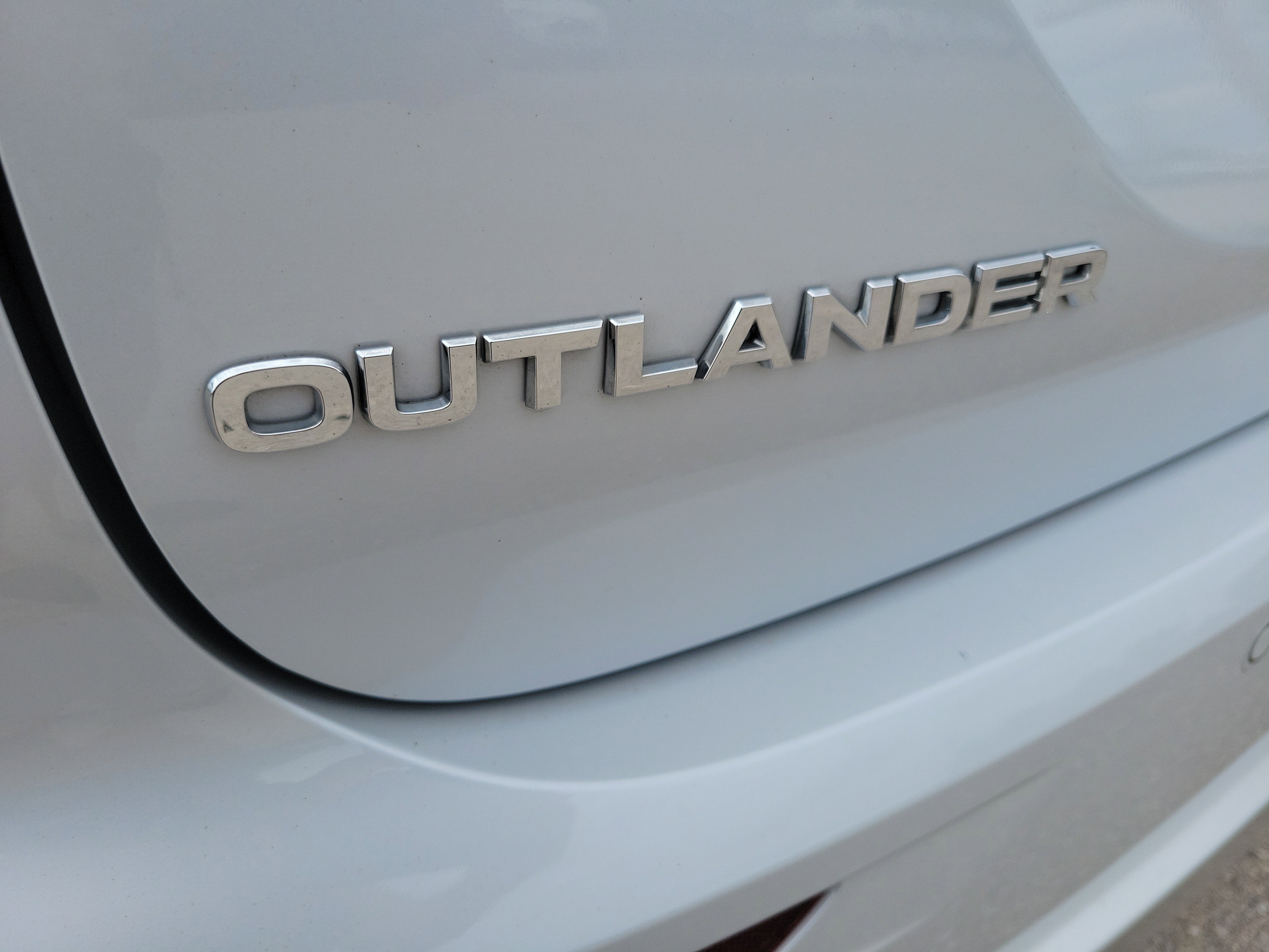 Used 2023 Mitsubishi Outlander SEL image 10