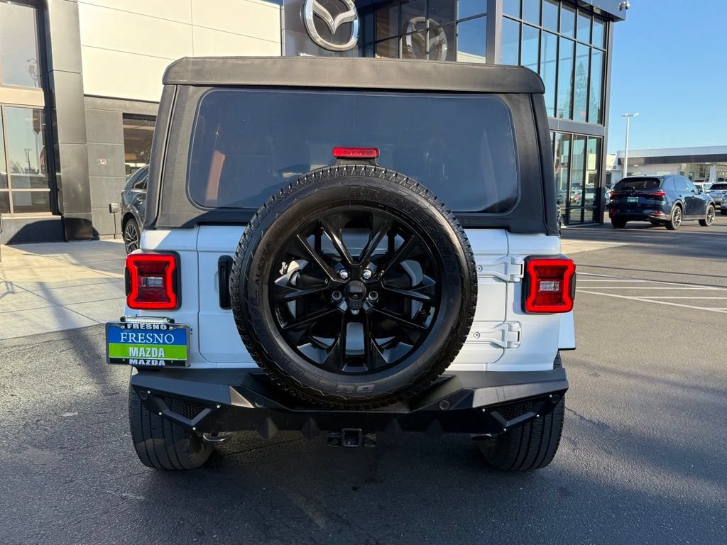 Used 2021 Jeep Wrangler Unlimited Sahara w/ Cold Weather Group AWD/4WD image 8
