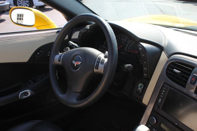 Used 2009 Chevrolet Corvette Convertible w/ Preferred Equipment Group RWD image 19
